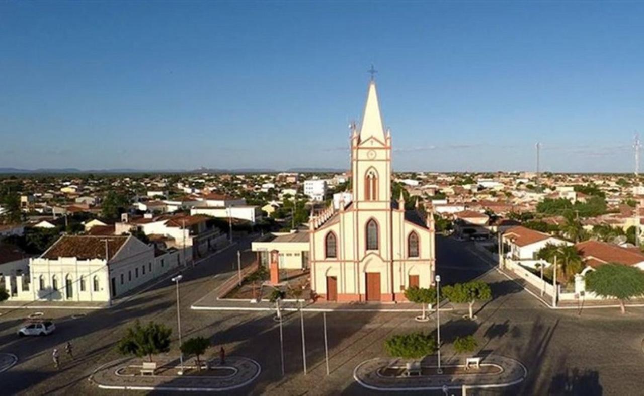 Aprovados em Concurso da Saúde cobram agilidade da Prefeitura de Belém do São Francisco na convocação