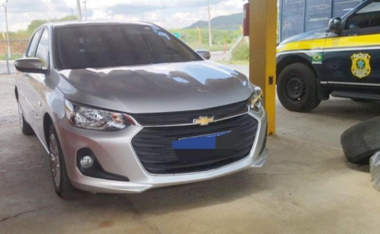 Homem é detido após comprar carro roubado pelas redes sociais em Serra Talhada, PE