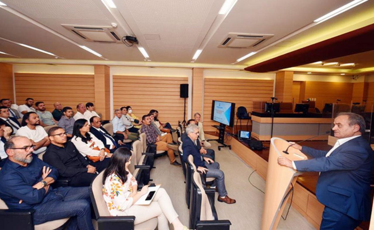 Prefeitos se reúnem no TCE-PE para tratar da eliminação dos lixões