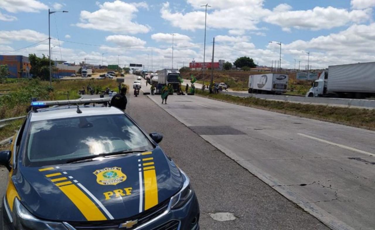 PRF divulga balanço de liberação das rodovias federais em Pernambuco