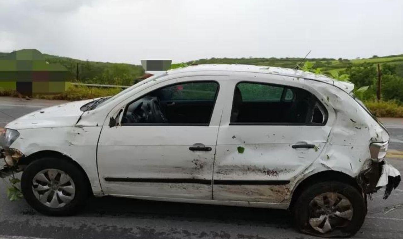 CARRO ATROPELA E MATA MULHER NA BR-316, EM OURICURI, PE