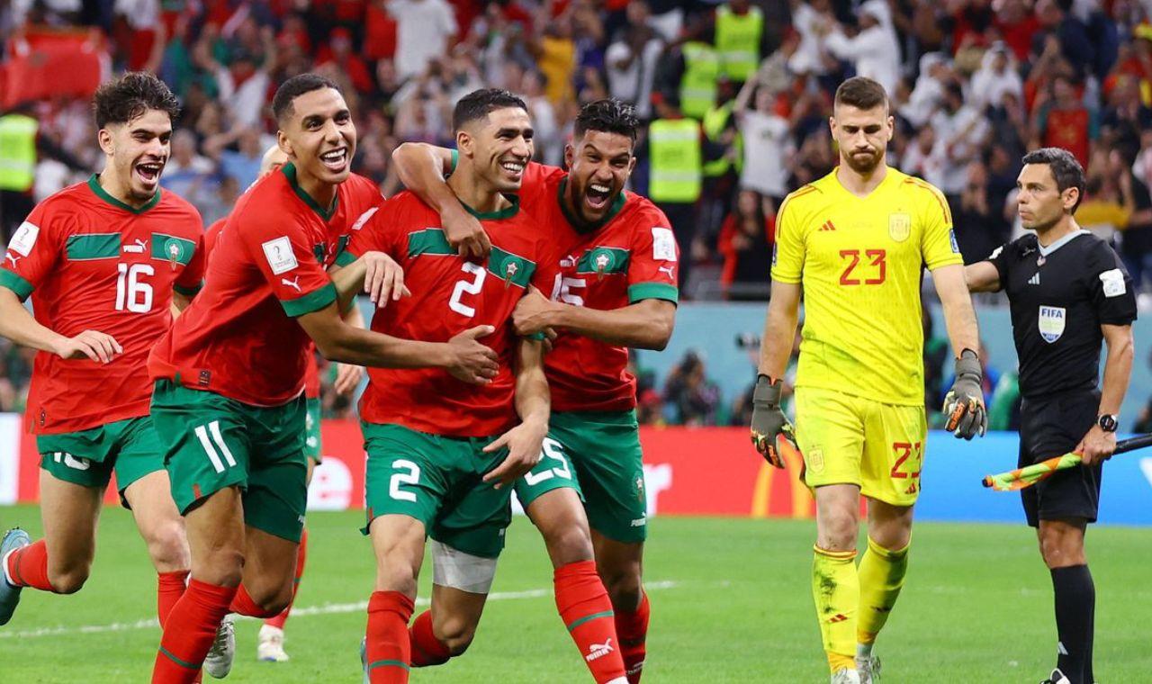 Goleiro do Sevilla brilha nos pênaltis e Marrocos elimina Espanha