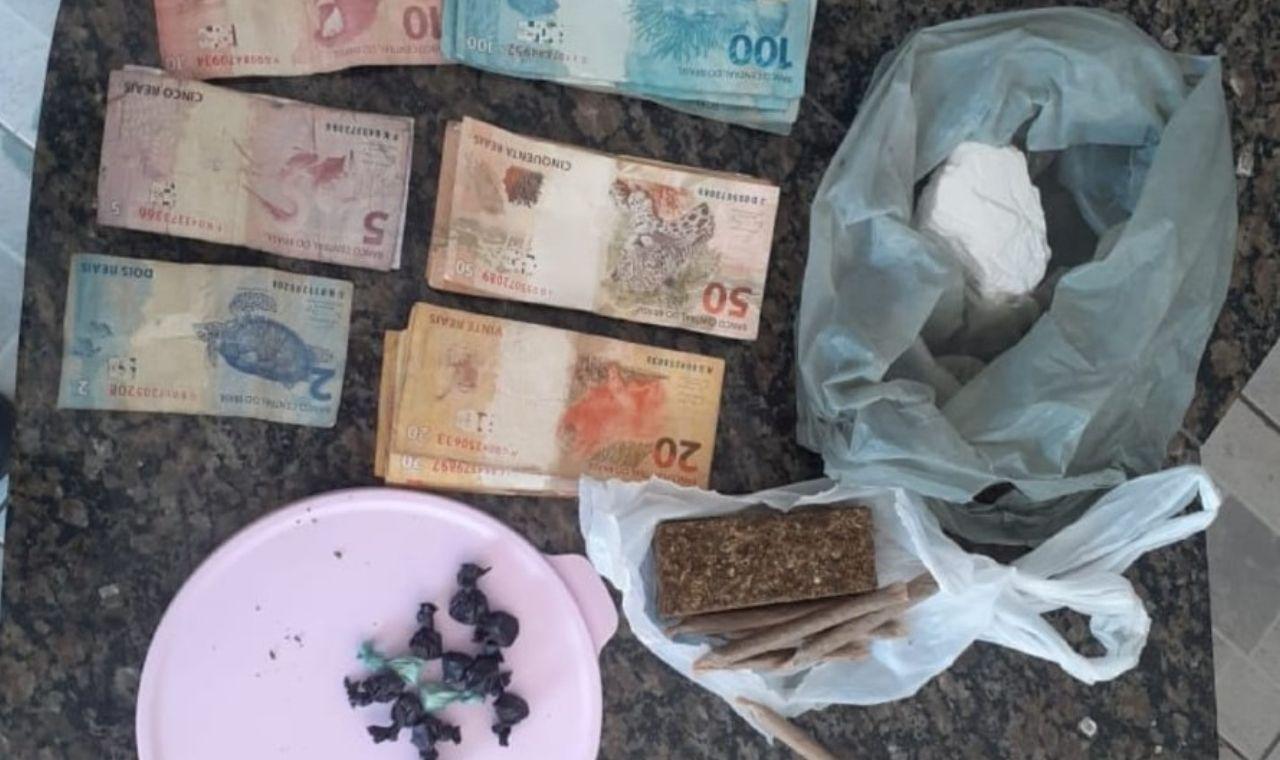 Mulher é presa por tráfico de drogas em Trindade, PE