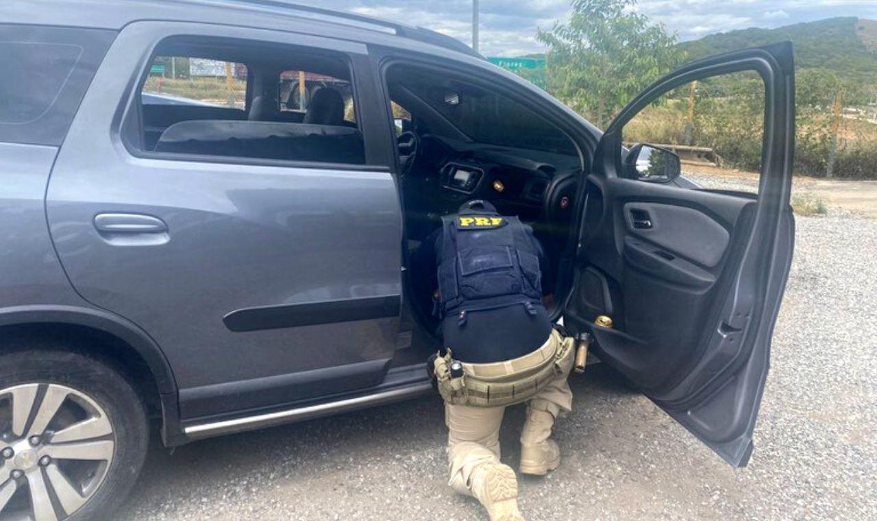 COMERCIANTE COMPRA CARRO ROUBADO É DETIDO PELA PRF EM SERRA TALHADA, PE