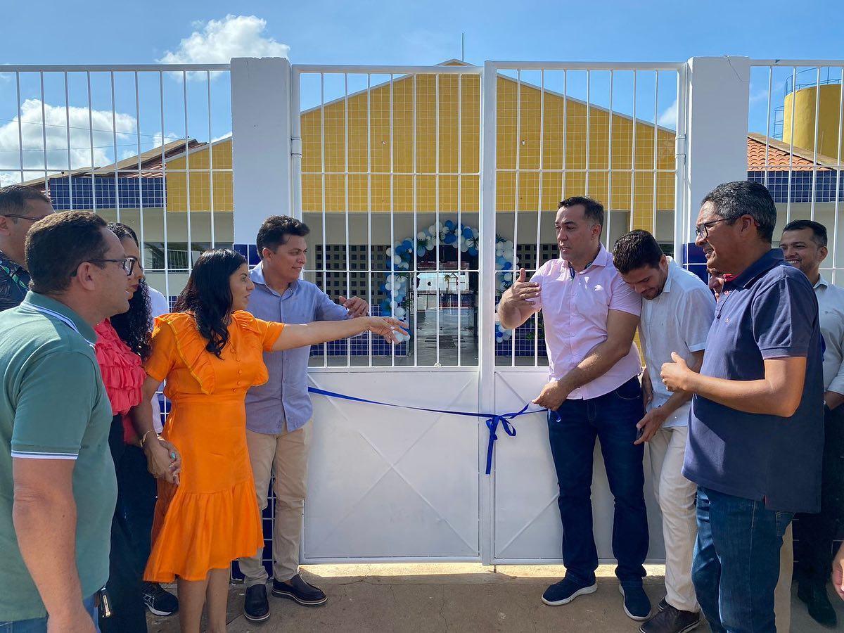 GOVERNO DE CURAÇÁ REINAUGURA A CRECHE EXCELDA NASCIMENTO.