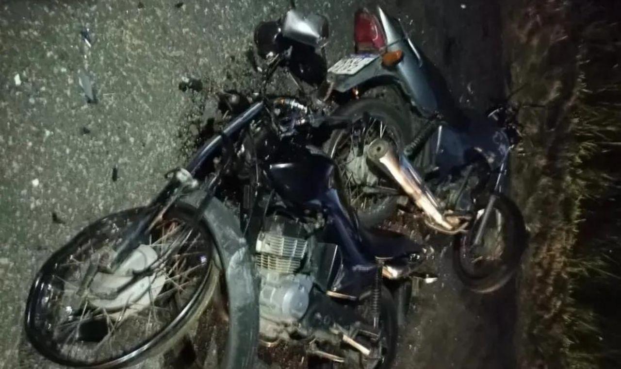 IDOSO DE 68 ANOS E JOVEM DE 24 ANOS MORREM EM ACIDENTE DE MOTO EM PANELAS, PE