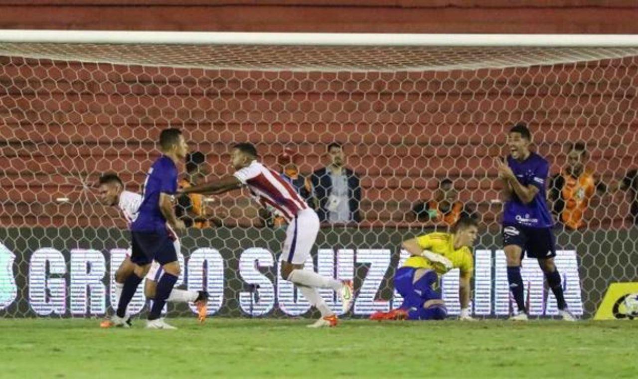 NÁUTICO DERROTA O CRUZEIRO E SAI EM VANTAGEM NA COPA DO BRASIL