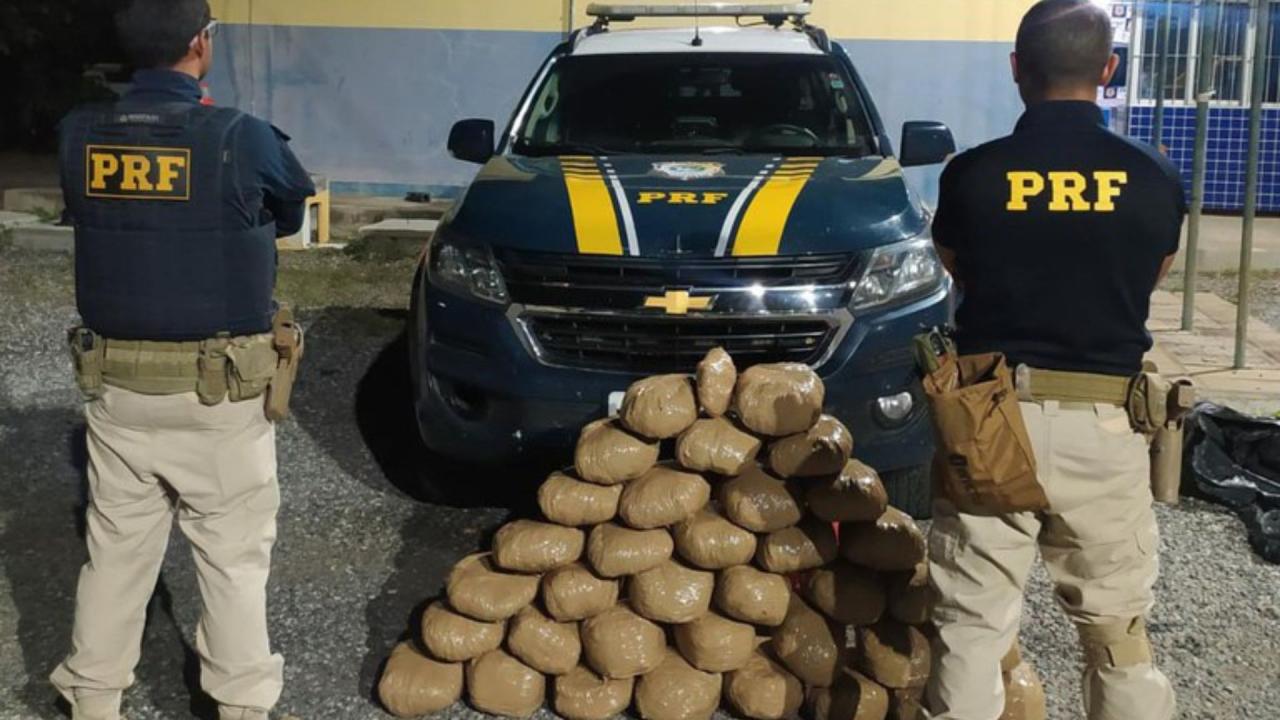 PRF APREENDE 36 KG DE MACONHA EM SERRA TALHADA, PE