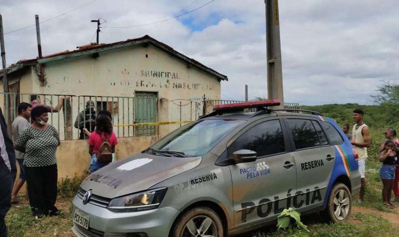 MENINA DE 12 ANOS É MORTA E TEM CORPO QUEIMADO EM IZACOLÂNDIA, ZONA RURAL DE PETROLINA, PE