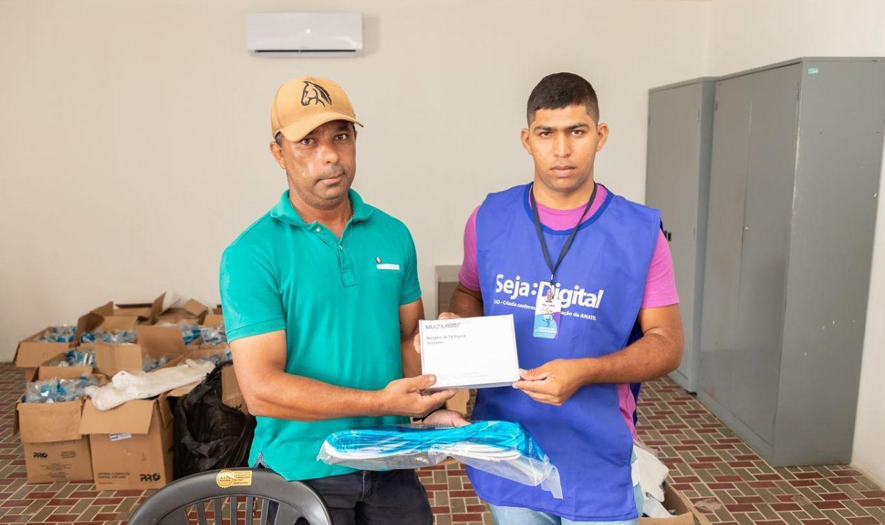 PREFEITURA DE VERDEJANTE INICIA ENTREGA DOS KITS PARA A RECEPÇÃO DO SINAL DIGITAL