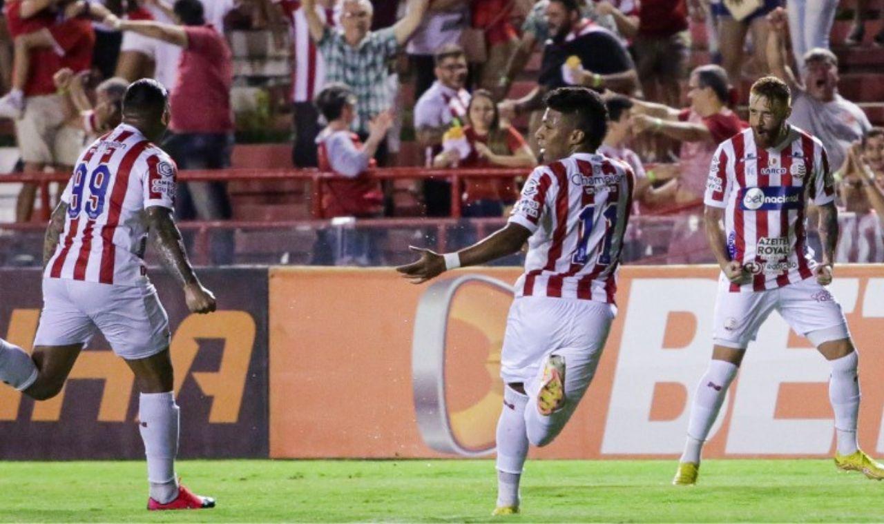 SÉRIE C: NÁUTICO VENCE O FLORESTA NOS AFLITOS