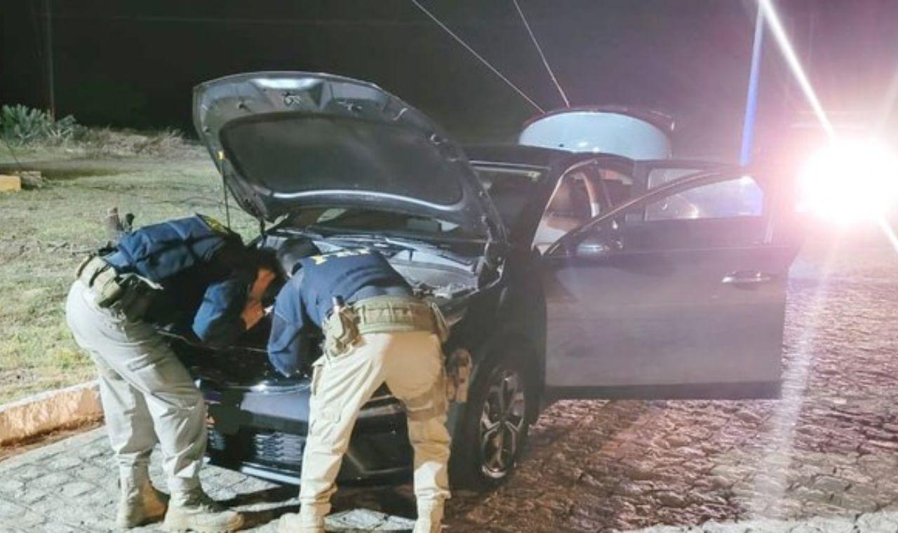 CARRO ROUBADO EM SALVADOR É RECUPERADO PELA PRF EM CABROBÓ, PE