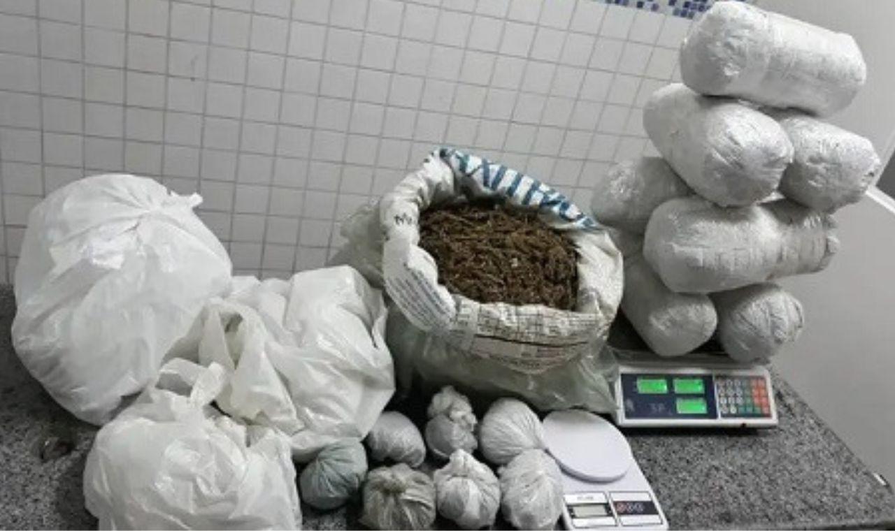 DUPLA É PRESA COM 12,5 KG DE MACONHA NO MUNICÍPIO DE FLORESTA, PE
