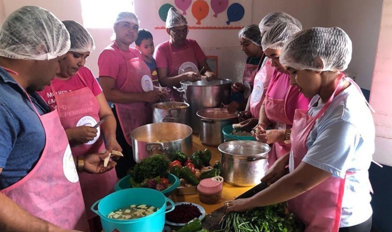 GOVERNO DE CURAÇÁ PROMOVE SOPÃO DO SOCIAL