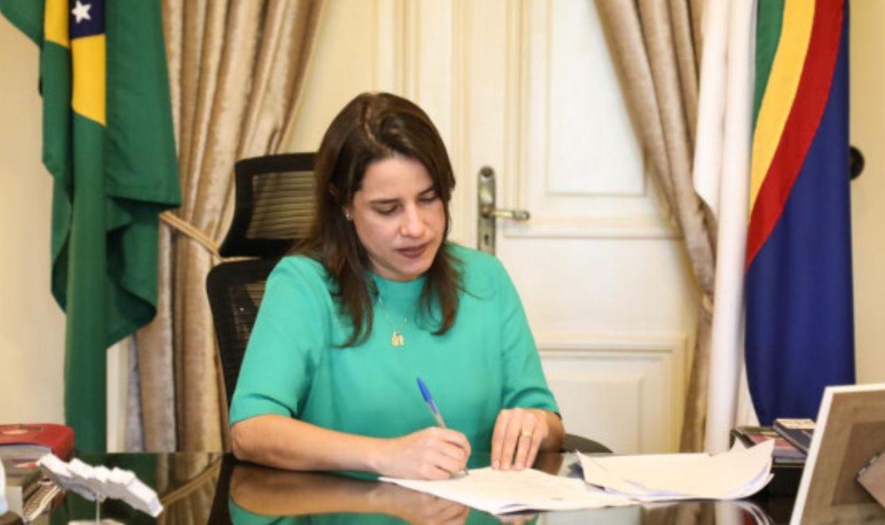 GOVERNO DE PE ANUNCIA REDUÇÃO E ISENÇÕES NO IPVA