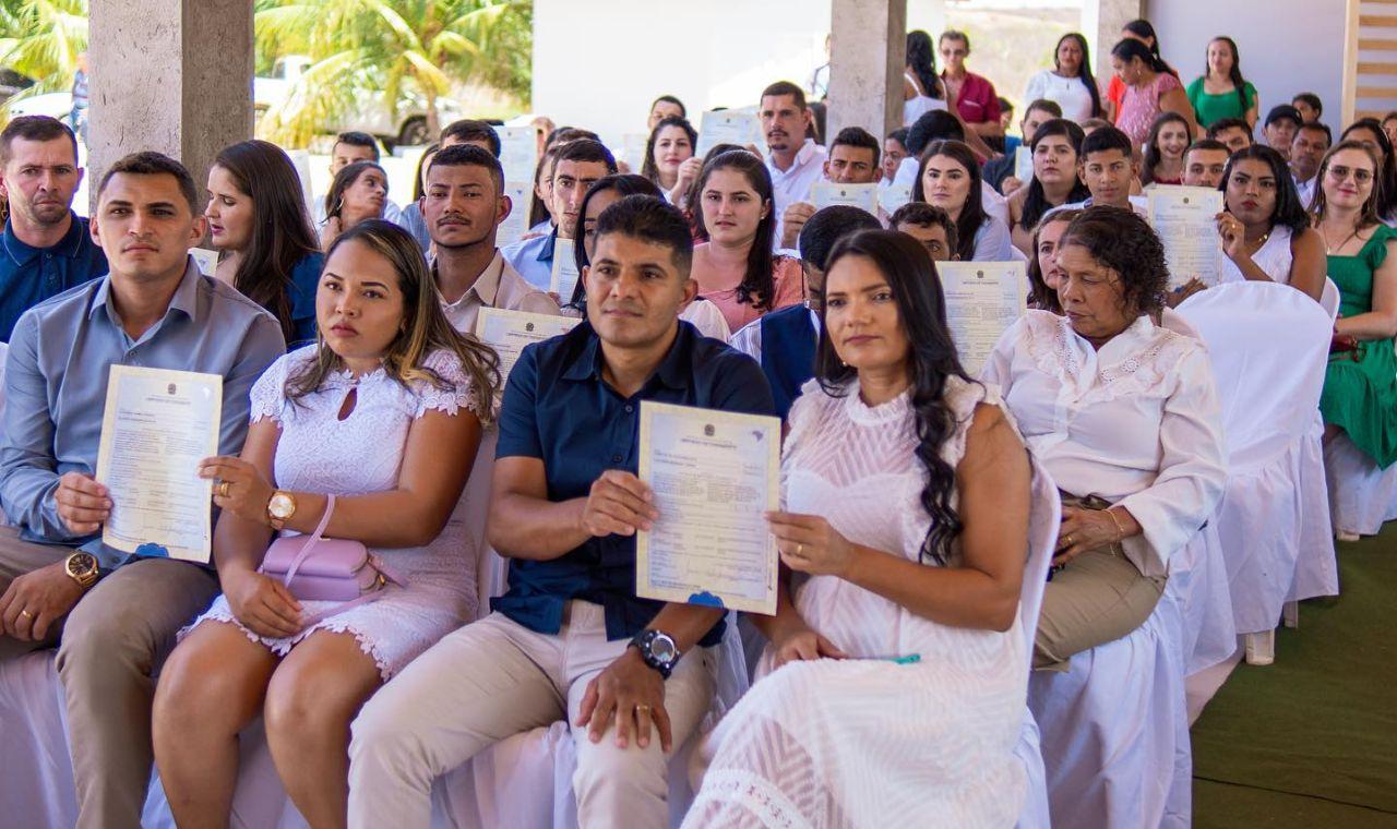 PREFEITURA DE AFRÂNIO REALIZA A 2ª EDIÇÃO DO CASAMENTO COMUNITÁRIO