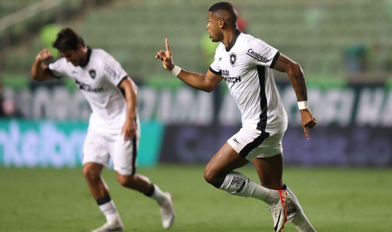 BOTAFOGO VENCE O  AMÉRICA-MG E AMPLIA VANTAGEM NA LIDERANÇA