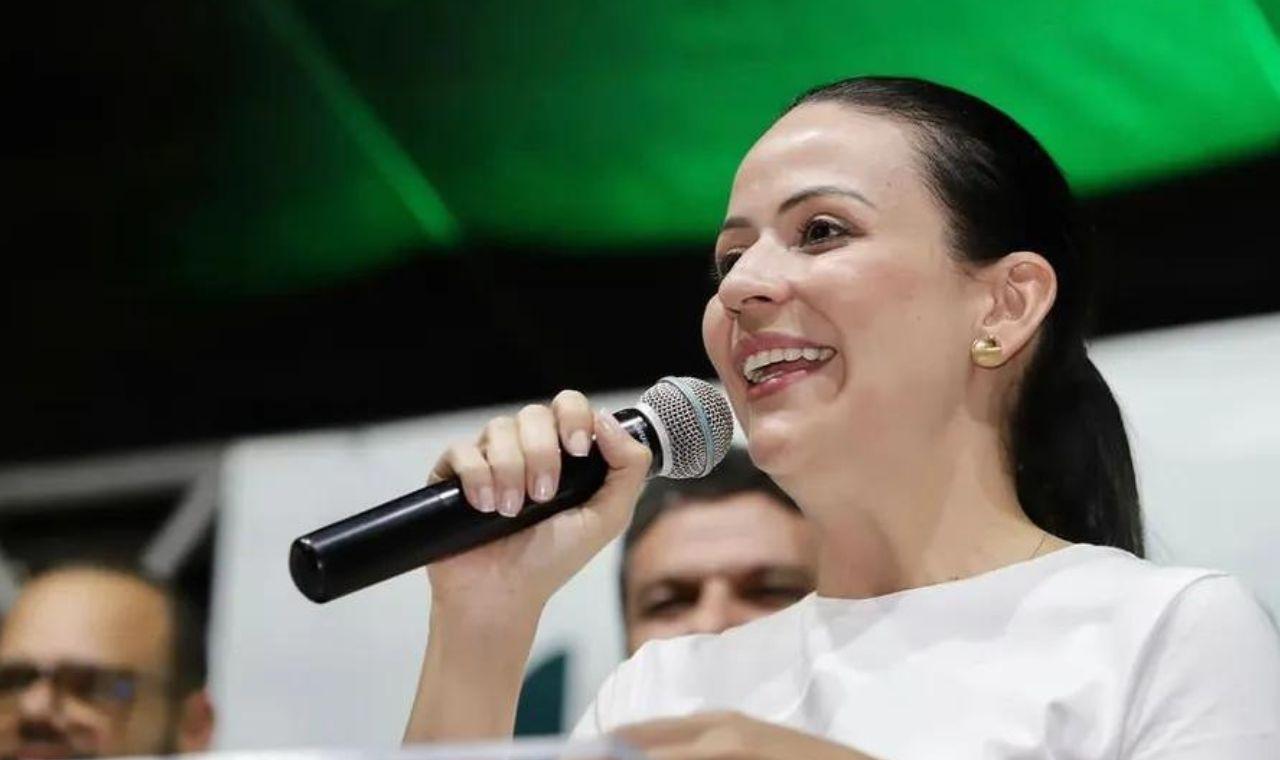 PREFEITA DE SERRA TALHADA DECRETA REDUÇÃO DO PRÓPRIO SALÁRIO, DO VICE, DOS SECRETÁRIOS E DE CARGOS DE CONFIANÇA