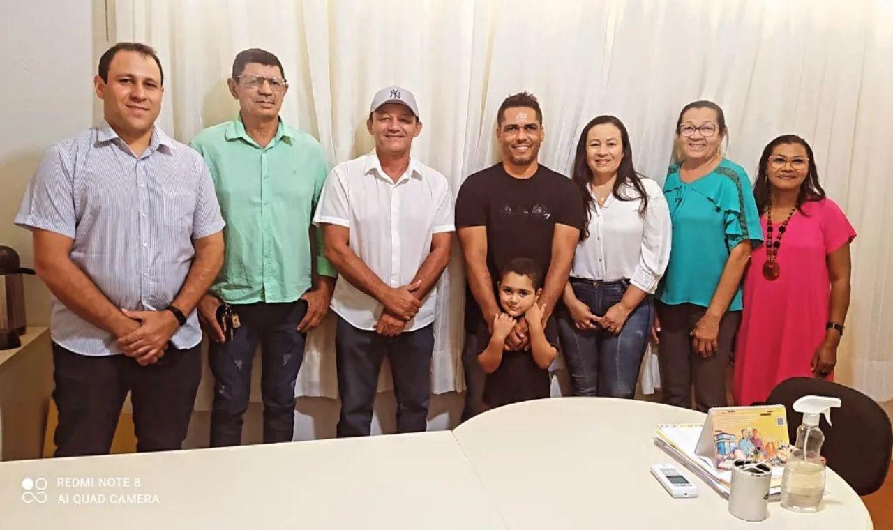 PREFEITURA DE OROCÓ PAGA 13° SALÁRIO DOS SERVIDORES EFETIVOS DA SAÚDE.