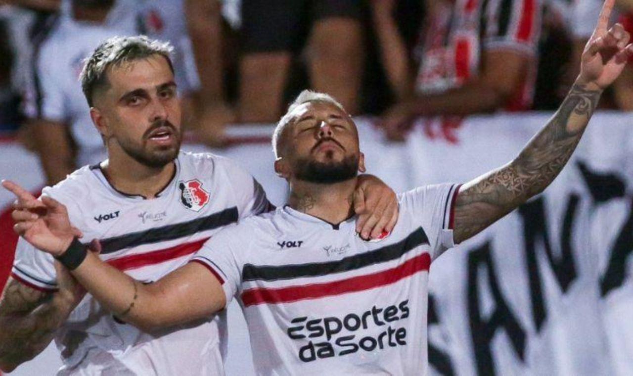 SANTA CRUZ VENCE FLAMENGO DE ARCOVERDE NO ARRUDA