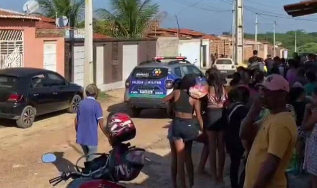 DOIS CORPOS SÃO ENCONTRADOS DENTRO DE UMA CASA NO DISTRITO DE IZACOLÂNDIA, EM PETROLINA, PE