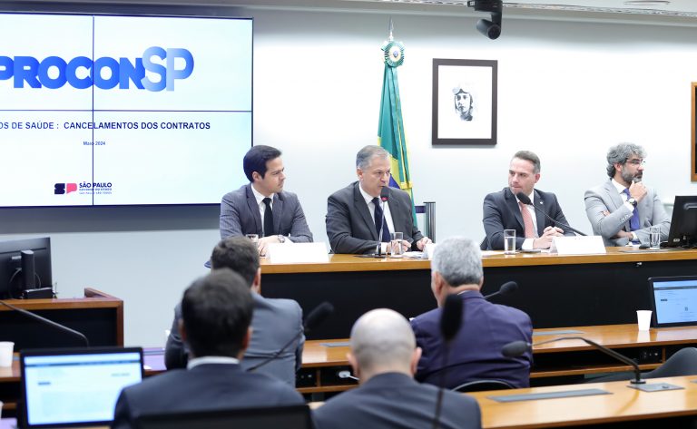 Aumentam reclamações de consumidores sobre cancelamentos unilaterais de planos de saúde