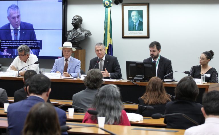 Debatedores defendem criação do sistema unificado de assistência técnica e extensão rural