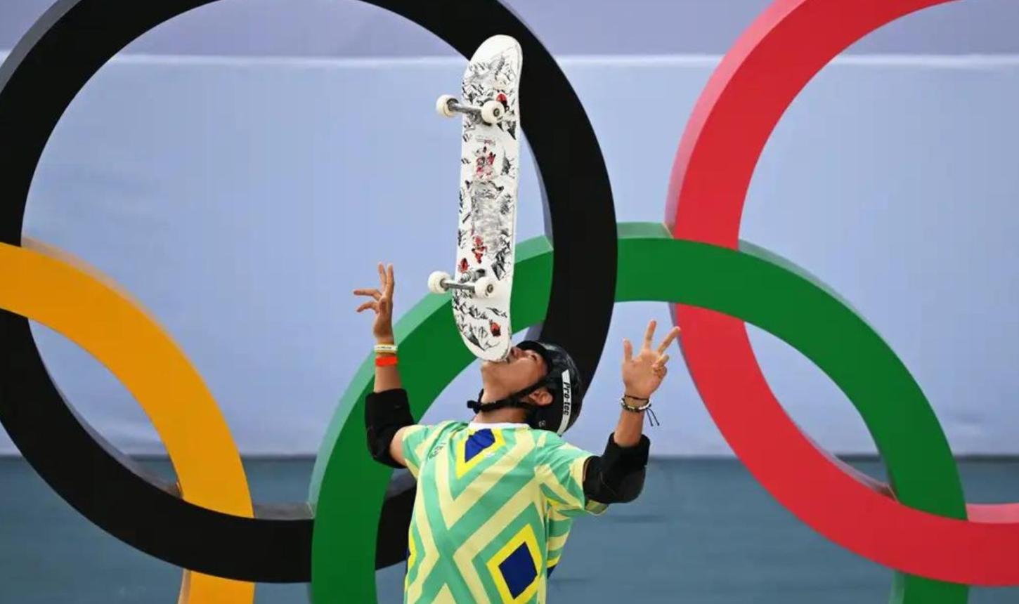 AUGUSTO AKIO É BRONZE NO SKATE PARK