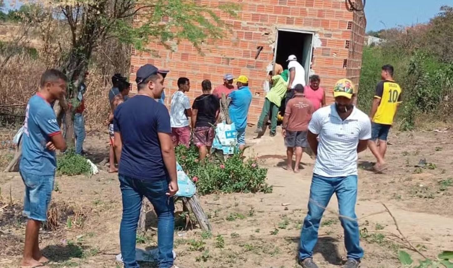 HOMEM É ENCONTRADO MORTO DENTRO DE CASA COM MARCAS DE PAULADAS EM IPUBI, PE