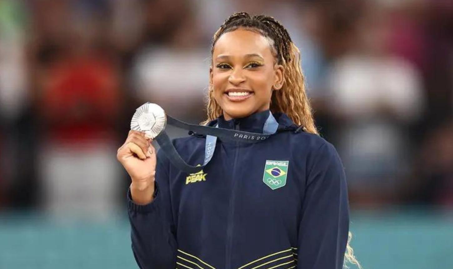 REBECA ANDRADE É PRATA NO INDIVIDUAL GERAL