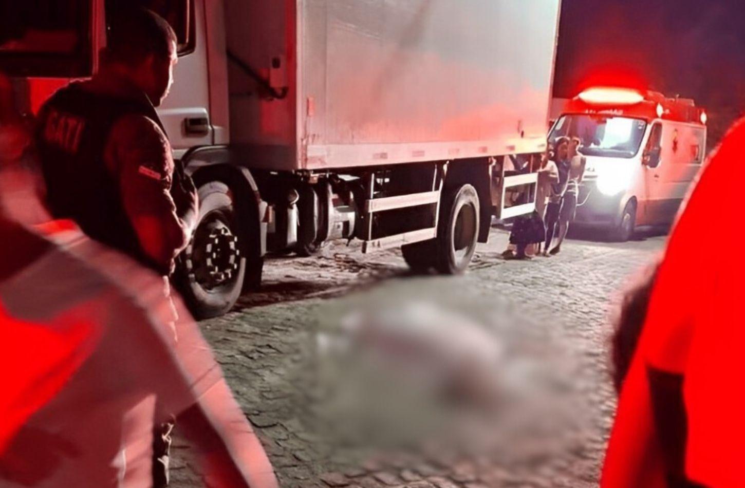 HOMEM DE 32 ANOS É ASSASSINADO A TIROS EM PETROLINA, PE