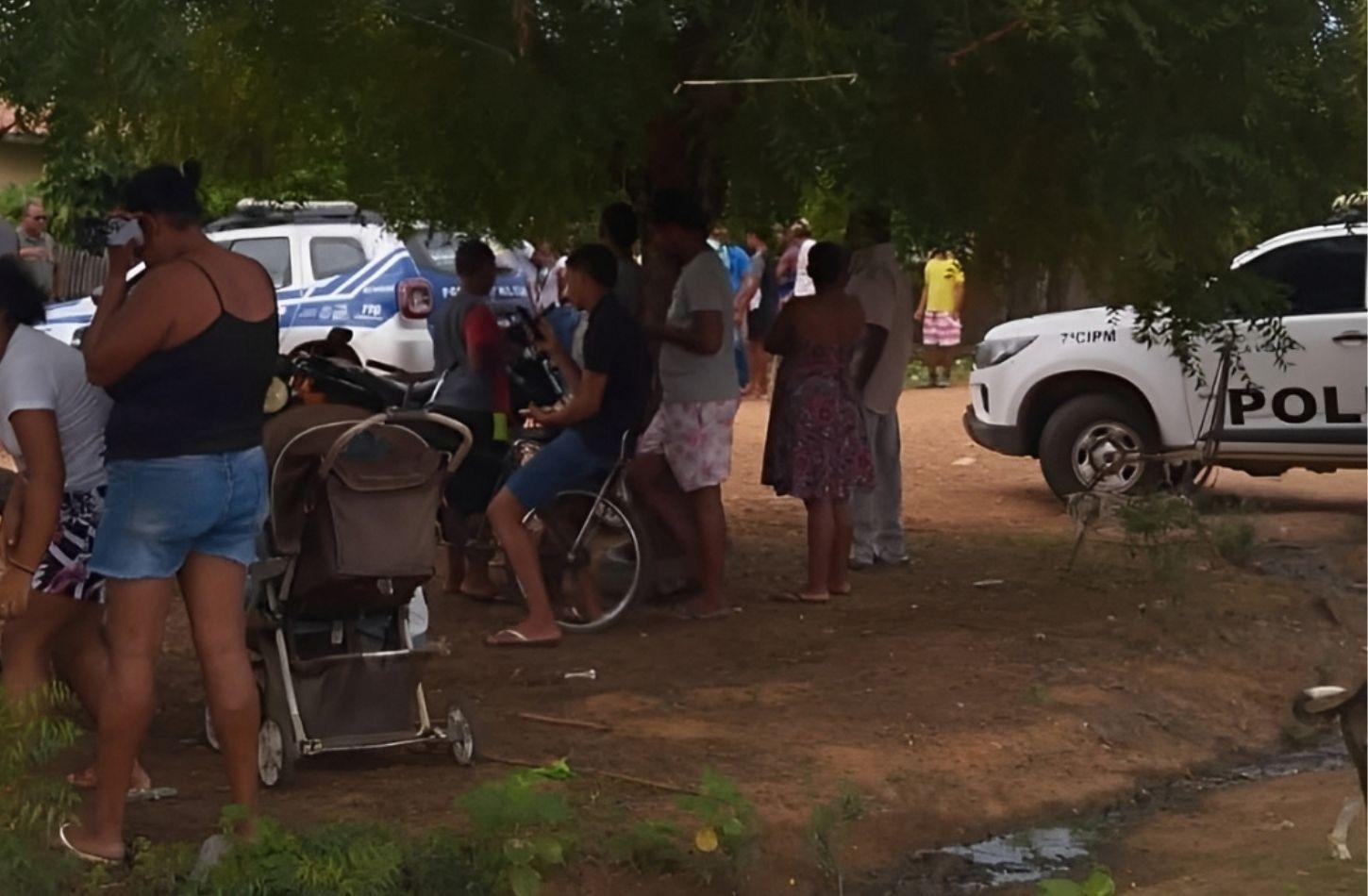 HOMEM É MORTO A FACADAS, EM SANTA MARIA DA BOA VISTA, PE