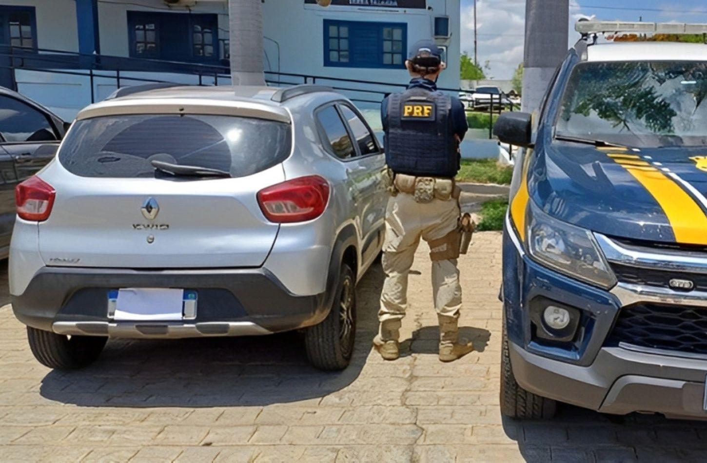 VEÍCULO ROUBADO É RECUPERADO PELA PRF, EM SERRA TALHADA, PE
