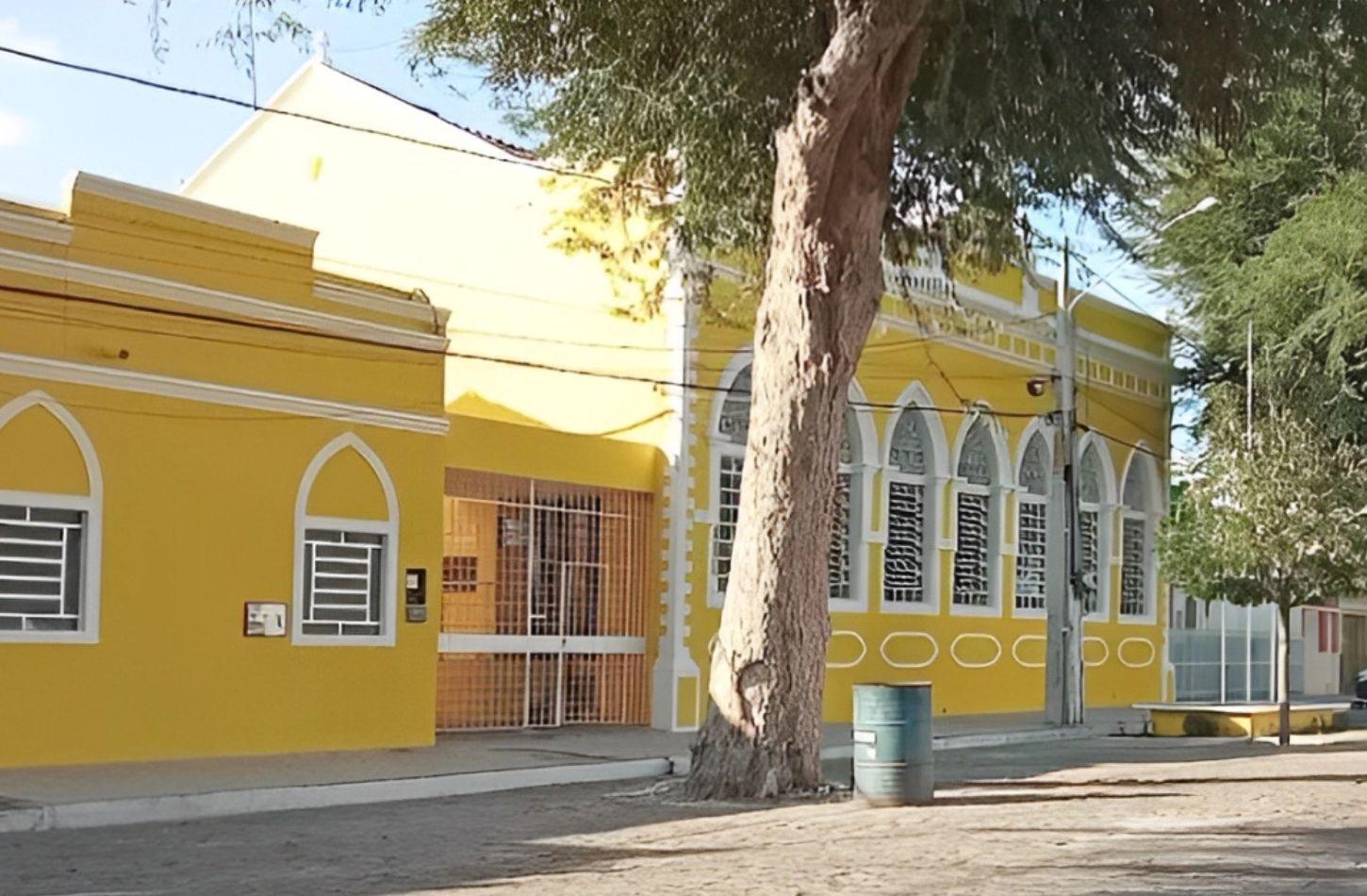 FLORESTA ABRE UMA LICITAÇÃO PARA COMPRA DE MATERIAIS MÉDICOS HOSPITALARES