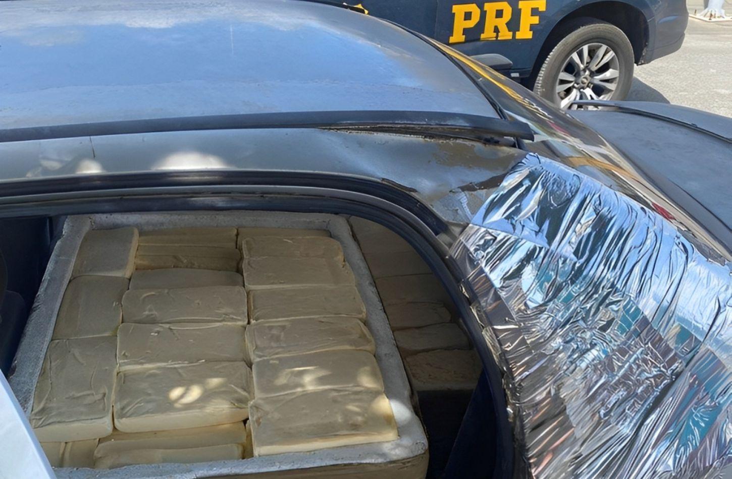 CARGA IRREGULAR DE QUEIJO É APREENDIDA EM SÃO CAETANO,PE