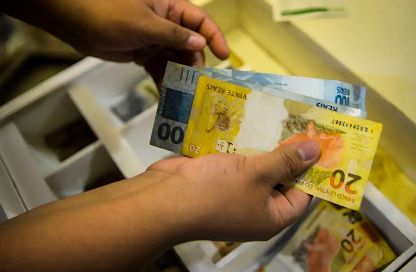 GOVERNO PROPÕE SALÁRIO MÍNIMO DE R$ 1.630 EM 2026