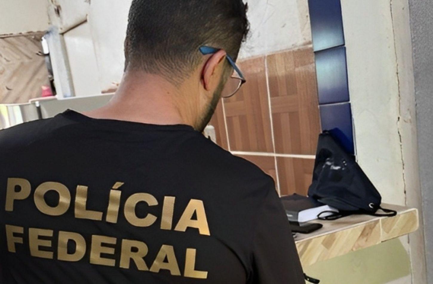 PF PRENDE HOMEM SUSPEITO DE ARMAZENAR PORNOGRAFIA INFANTIL EM SERRA TALHADA, PE