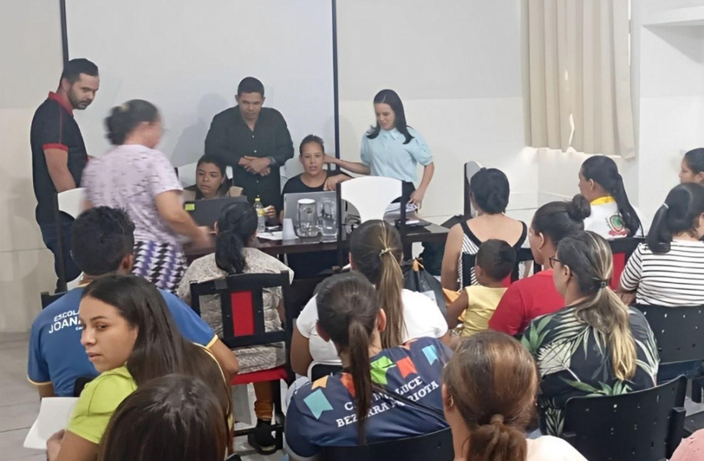 PREFEITURA DE CARNAÍBA CONTRATA EMPRESA PARA SERVIÇOS TERCEIRIZADOS