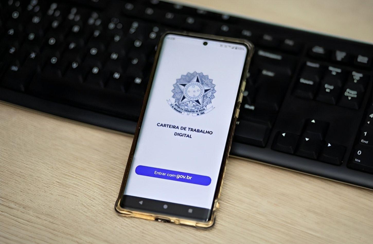 PE ABRE 7,5 MIL NOVOS POSTOS FORMAIS DE TRABALHO EM ABRIL