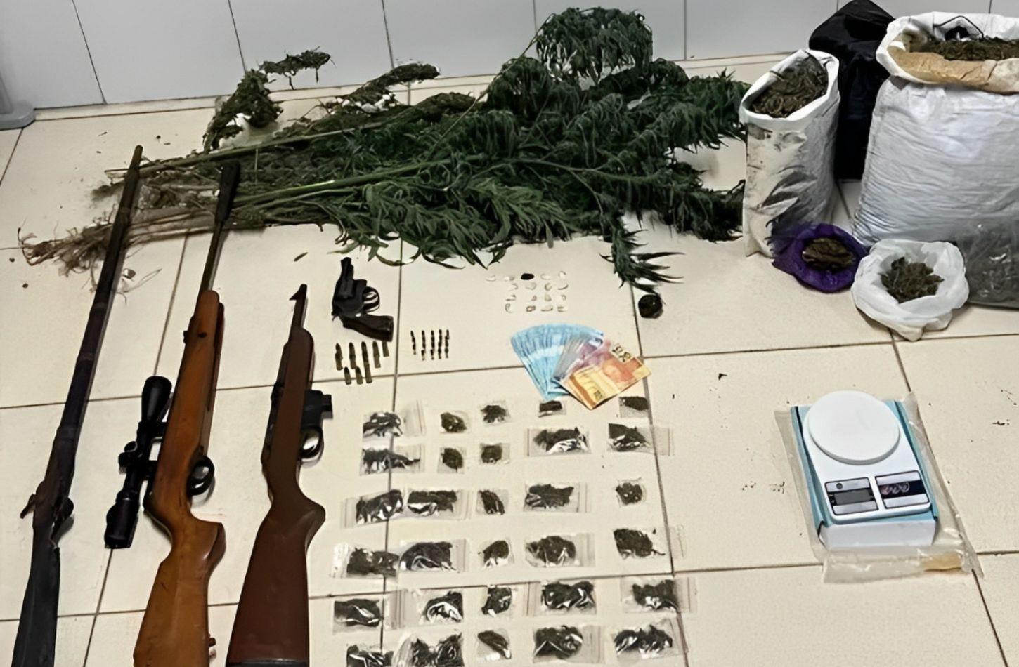 DUPLA É PRESA COM DROGAS E ARMAS EM CABROBÓ, PE