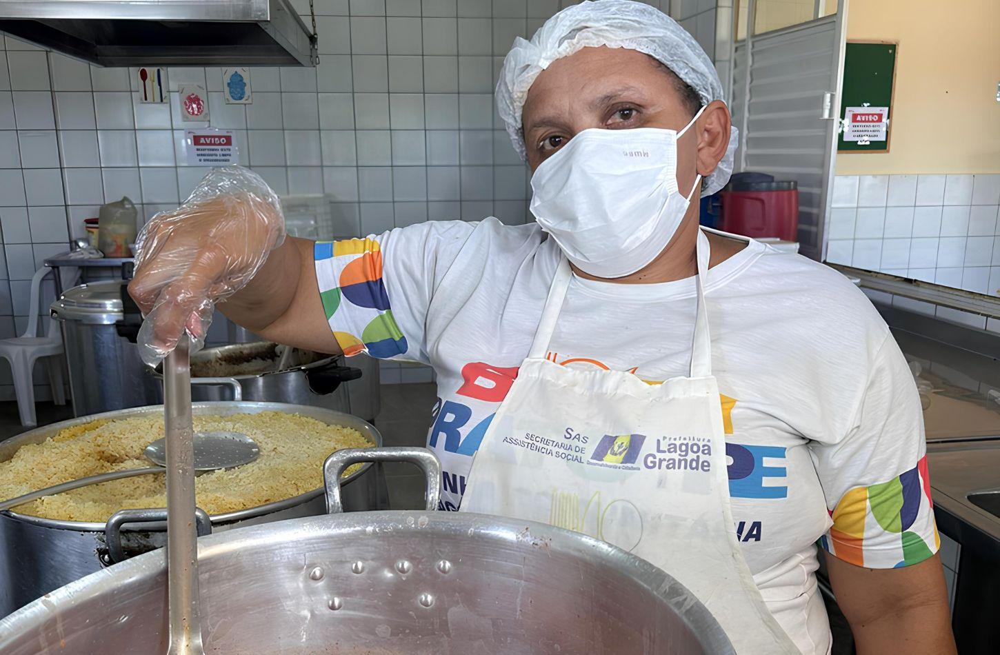 LAGOA GRANDE CONQUISTA MAIS UMA COZINHA COMUNITÁRIA