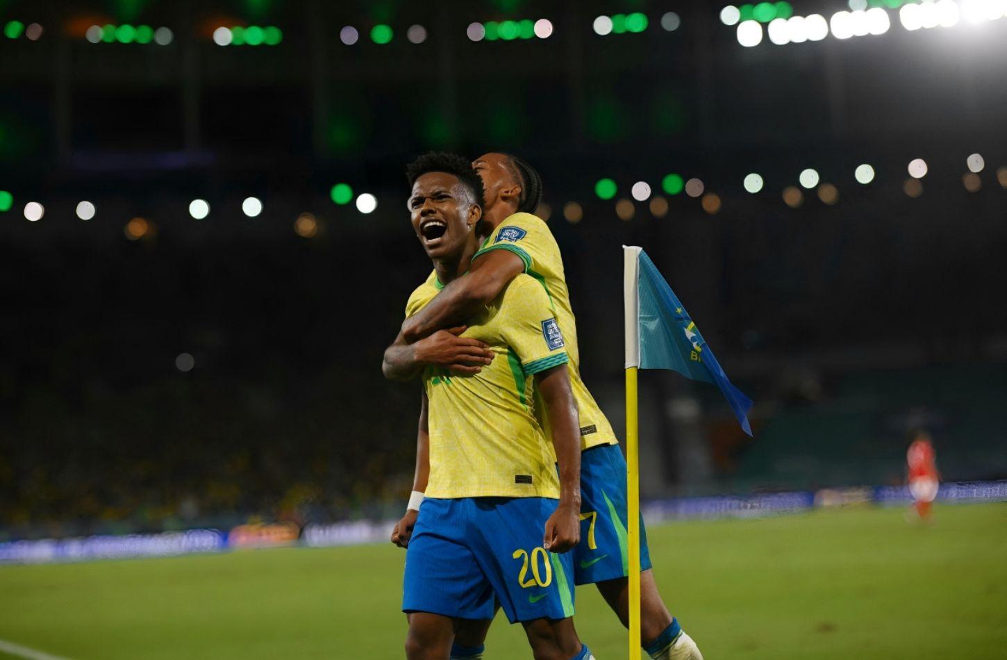 BRASIL DERROTA CHILE POR 3 a 0