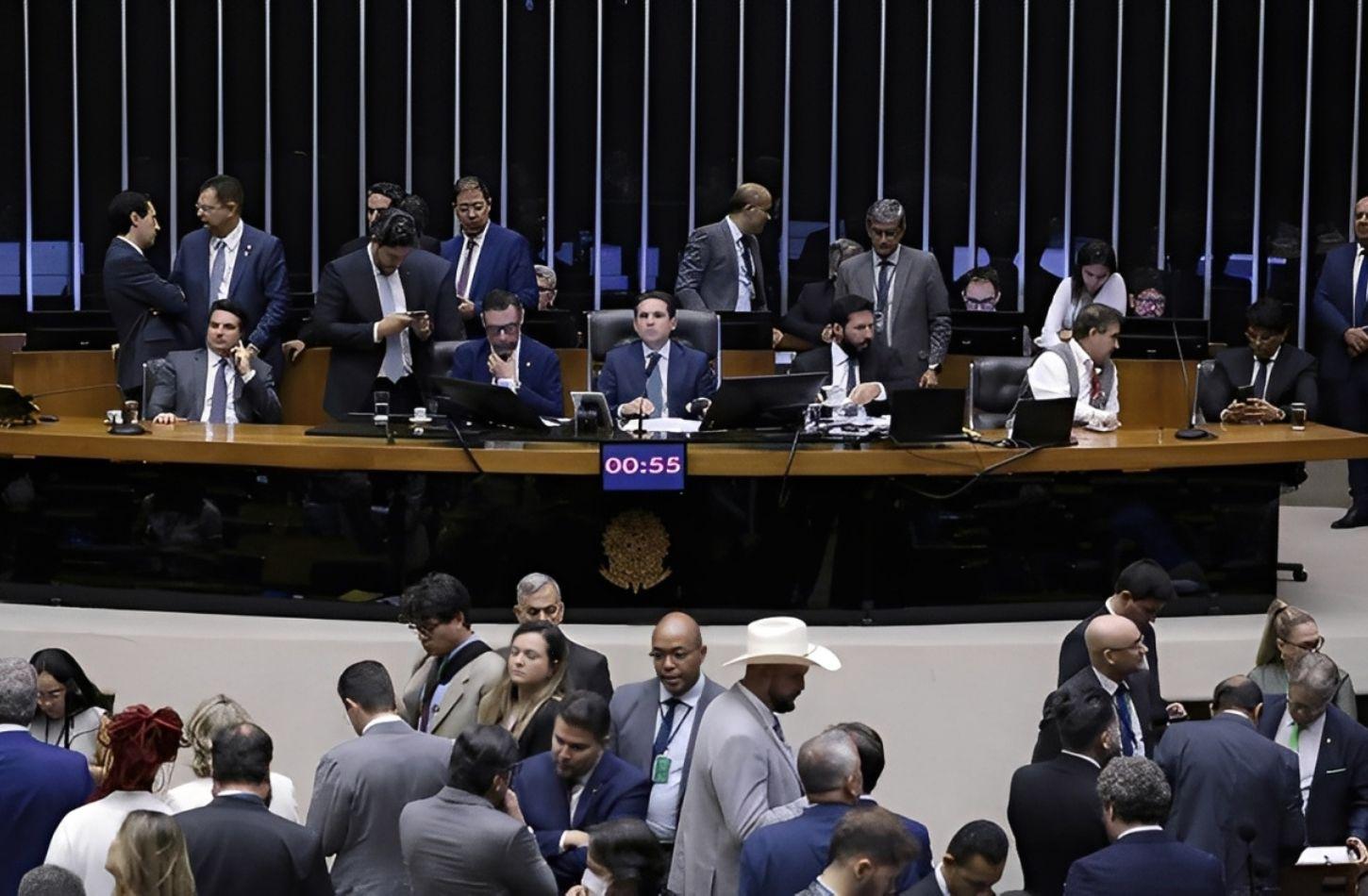 PEC DA BLINDAGEM: VEJA COMO VOTARAM OS DEPUTADOS FEDERAIS DE PE