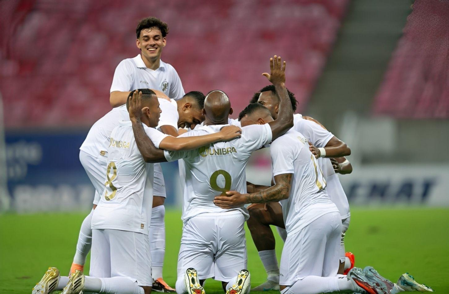 RETRÔ ESTREIA COM GOLEADA NO PERNAMBUCANO