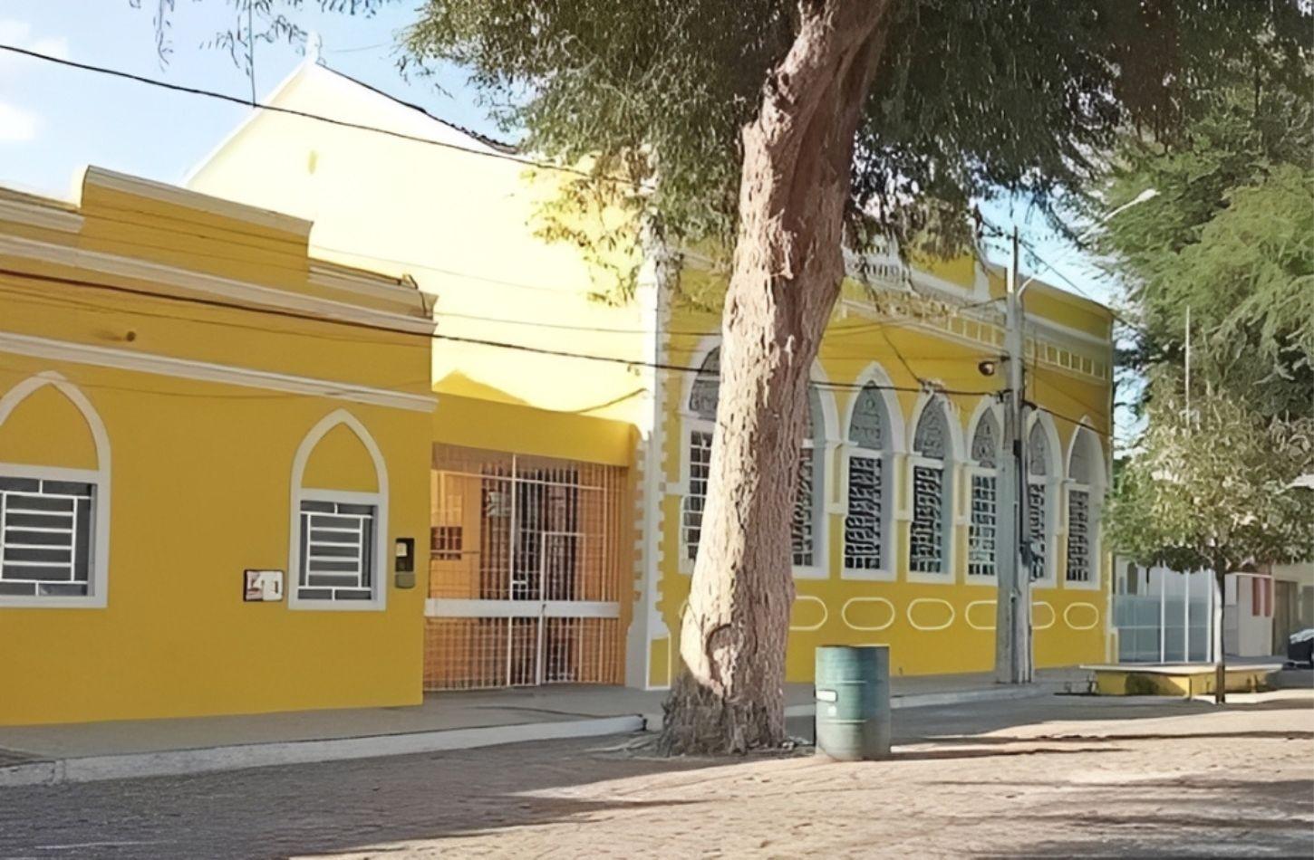 MPPE COBRA DA PREFEITURA DE FLORESTA REGULARIZAÇÃO DOS SALÁRIOS DOS SERVIDORES ATIVOS E APOSENTADOS