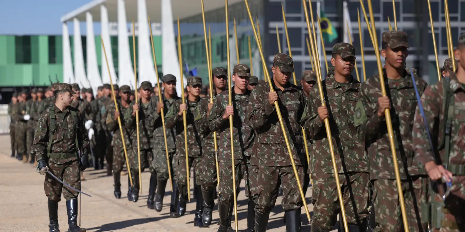 Formação militar: fixadas vagas para negros, indígenas e quilombolas 