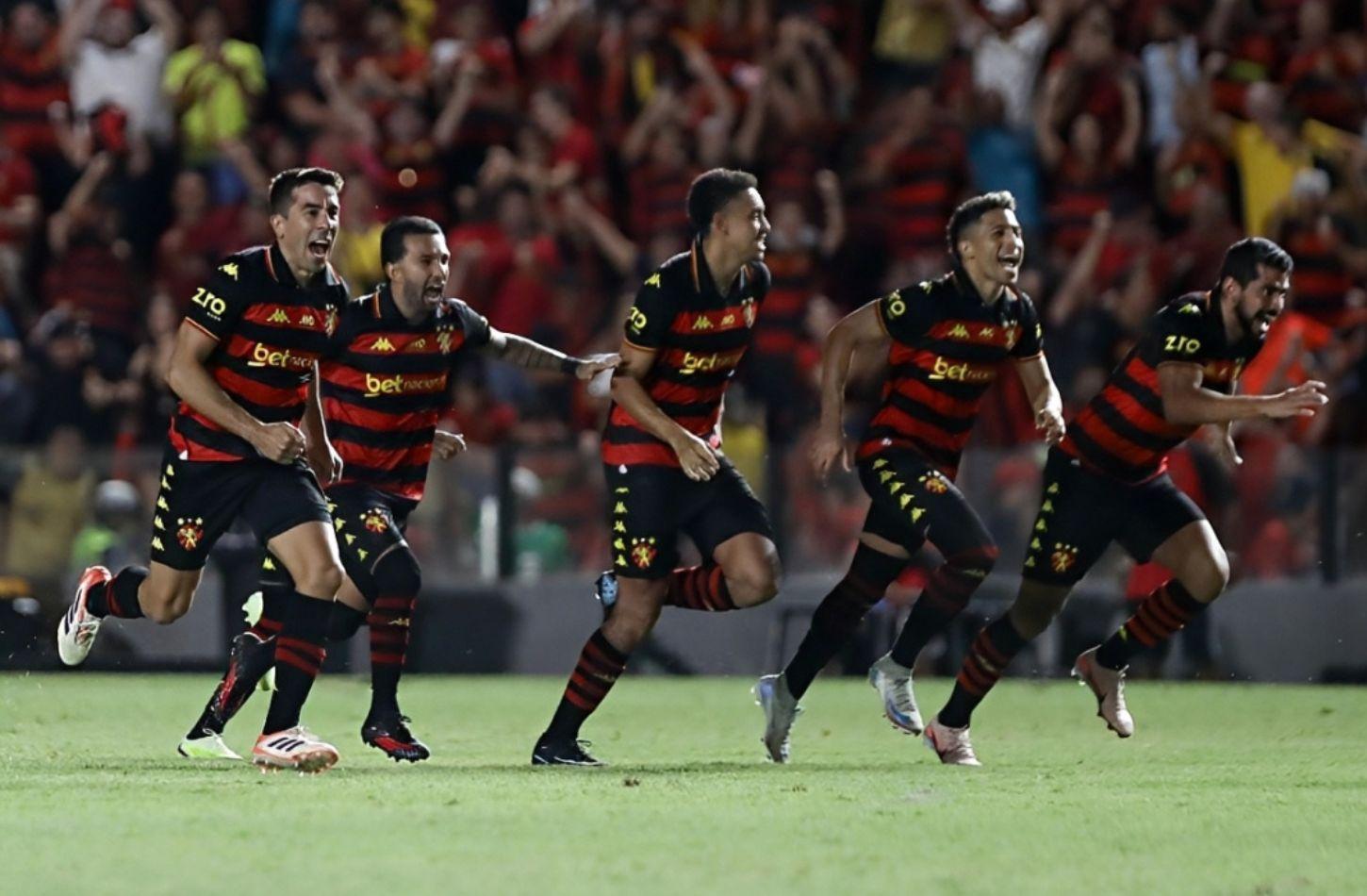 NOS PÊNALTIS, SPORT SUPERA O ANÁPOLIS E AVANÇA NA COPA DO BRASIL