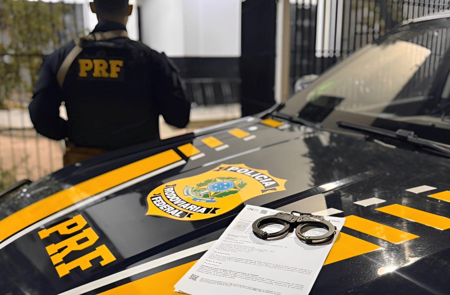 SUSPEITOS POR FRAUDE EM CONCURSO PÚBLICO SÃO PRESOS NA BR-316, EM OURICURI, PE