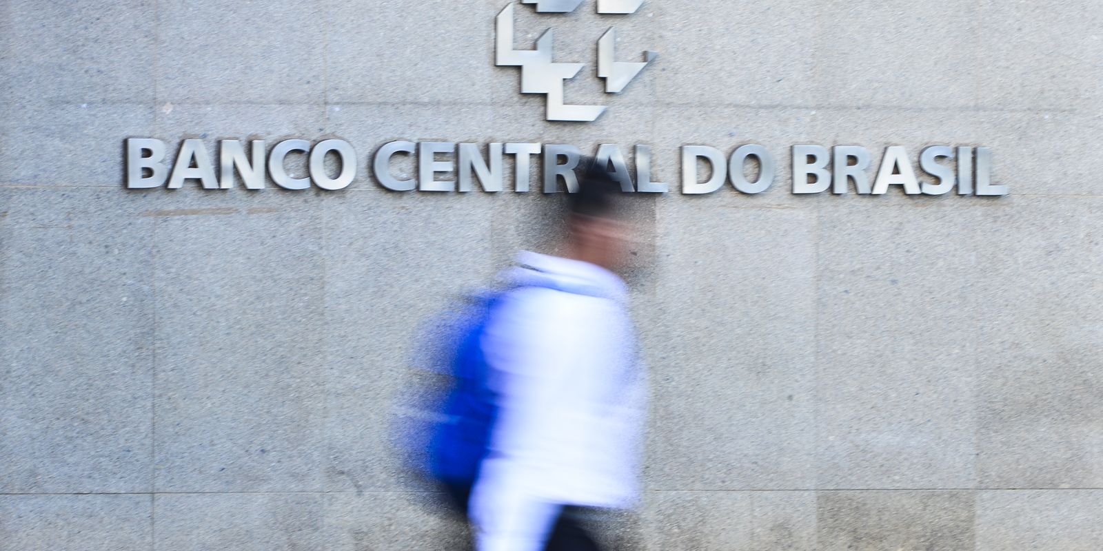 Copom avalia indicadores econômicos e decide sobre Selic