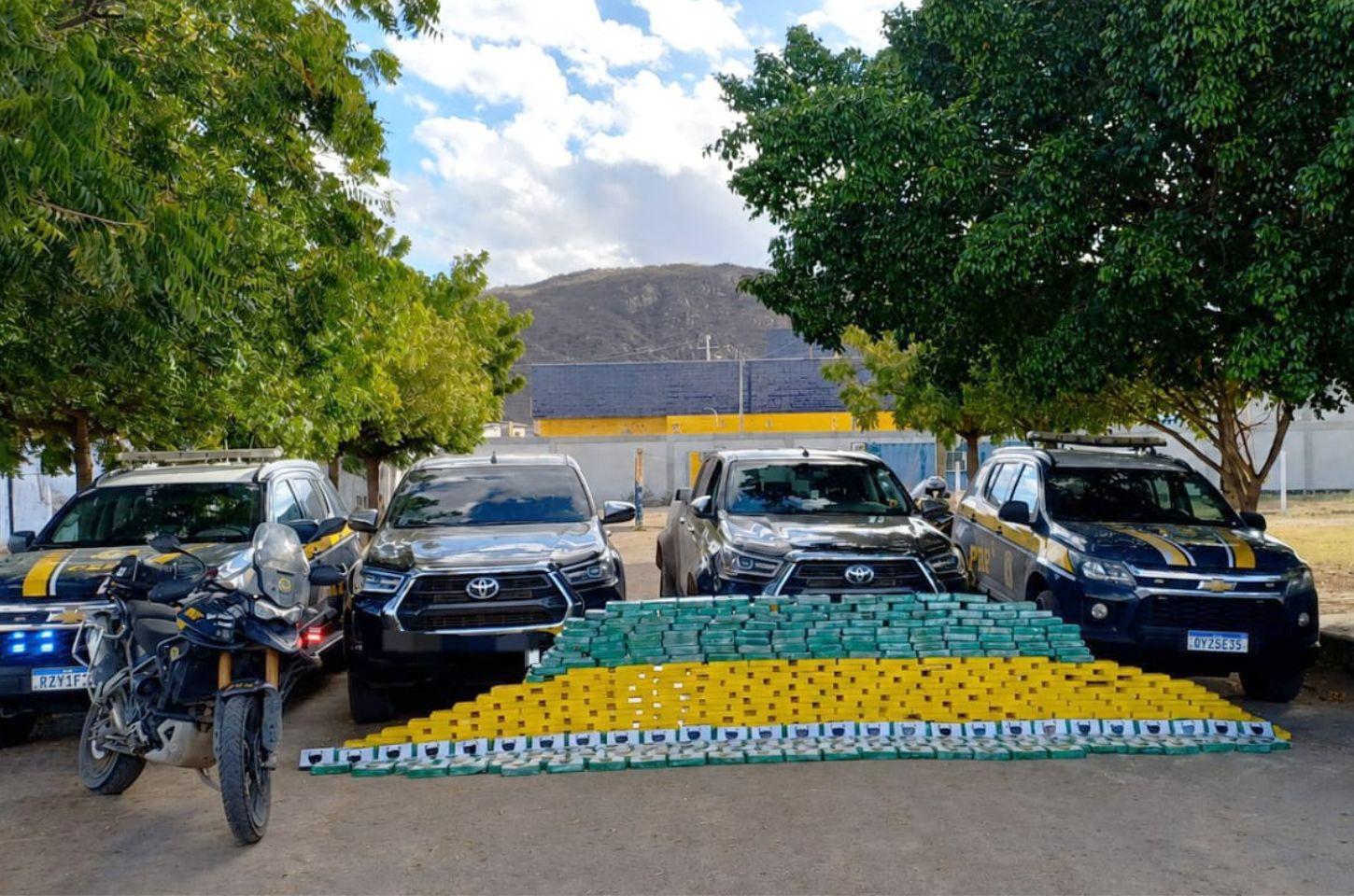 PRF APREENDE QUASE MEIA TONELADA DE COCAÍNA E PASTA BASE EM SALGUEIRO, PE